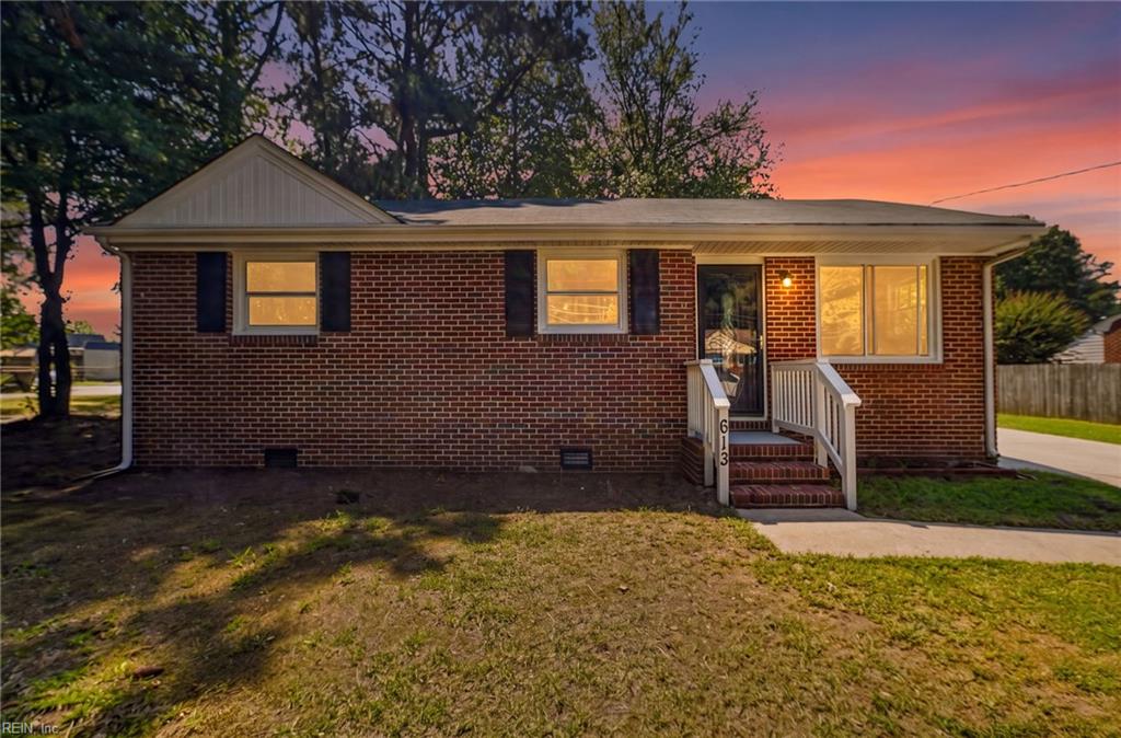 613 Yorkshire Rd Property Photo 1