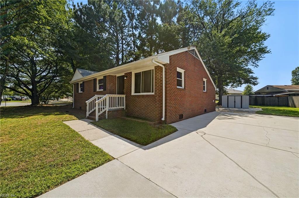 613 Yorkshire Rd Property Photo 4