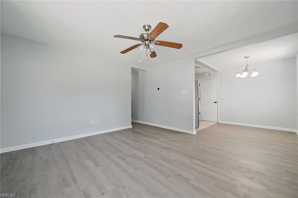613 Yorkshire Rd Property Photo 8