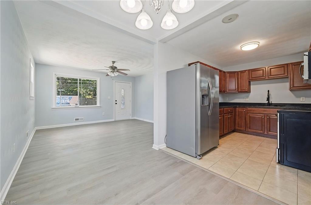 613 Yorkshire Rd Property Photo 10