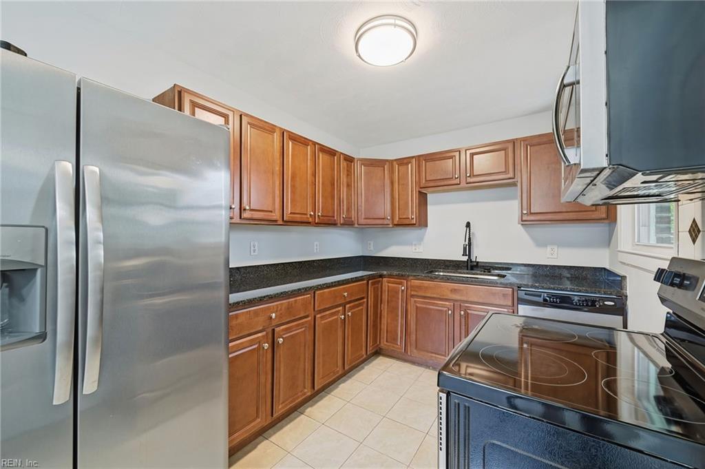 613 Yorkshire Rd Property Photo 12