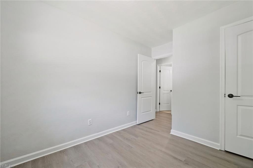 613 Yorkshire Rd Property Photo 19