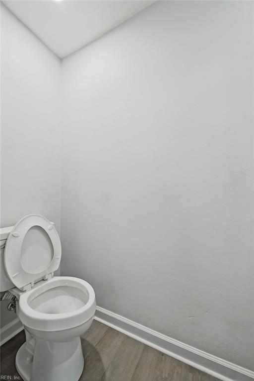 613 Yorkshire Rd Property Photo 24