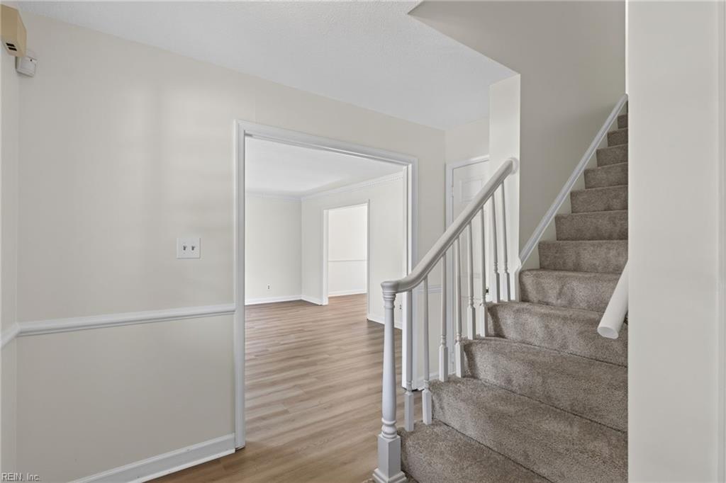 5229 Stratford Chase Dr Property Photo 9