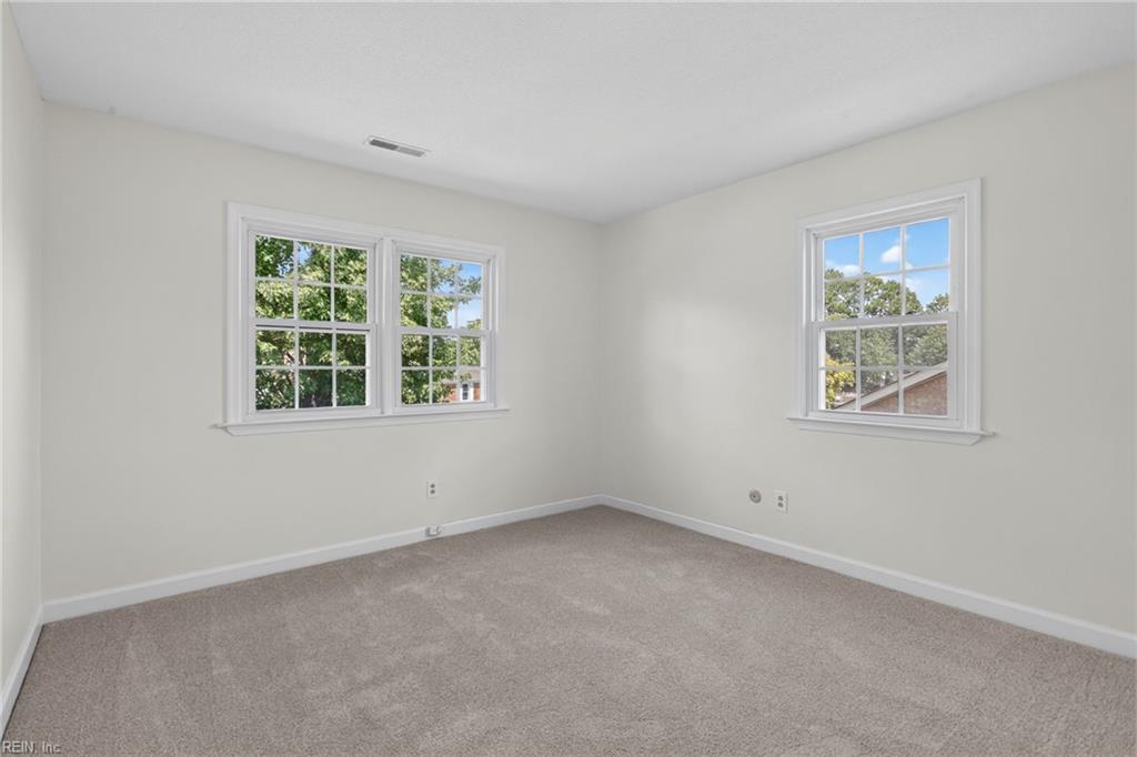 5229 Stratford Chase Dr Property Photo 33