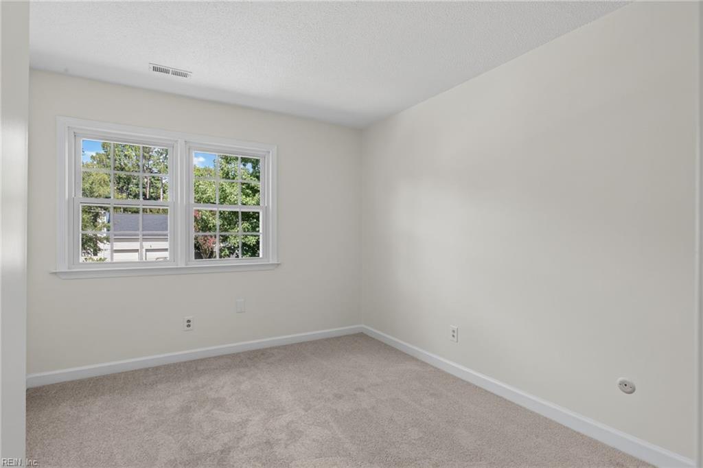 5229 Stratford Chase Dr Property Photo 34