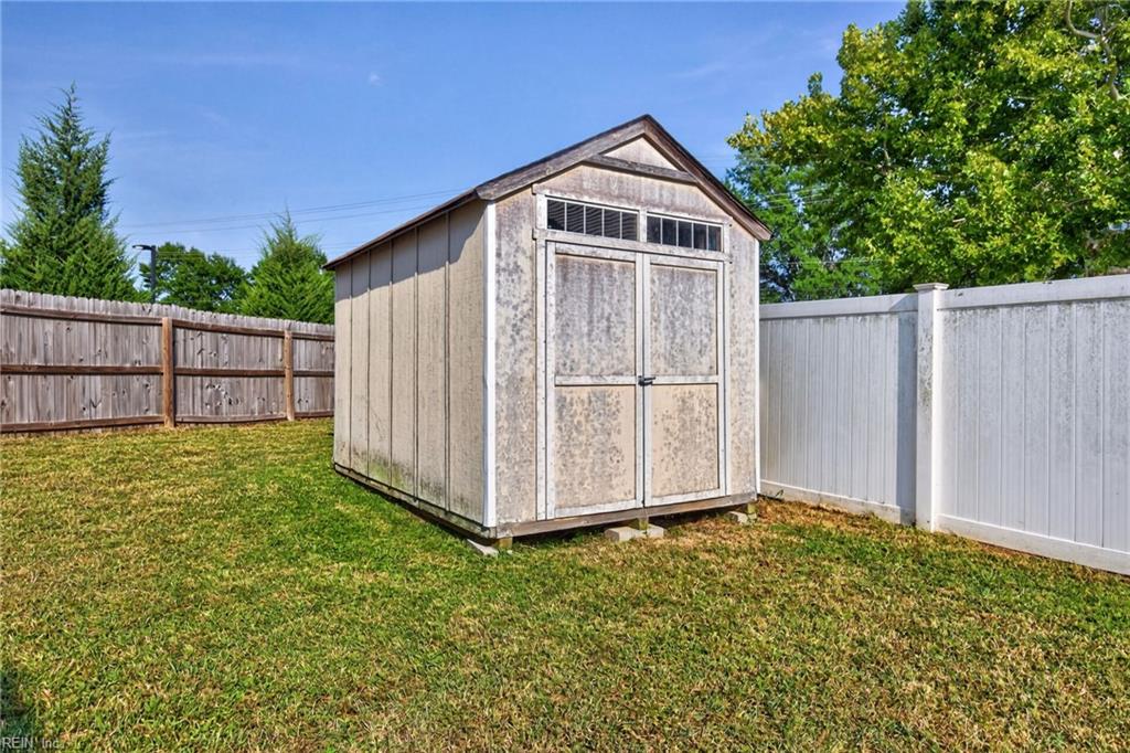 1120 Balch Pl Property Photo 23