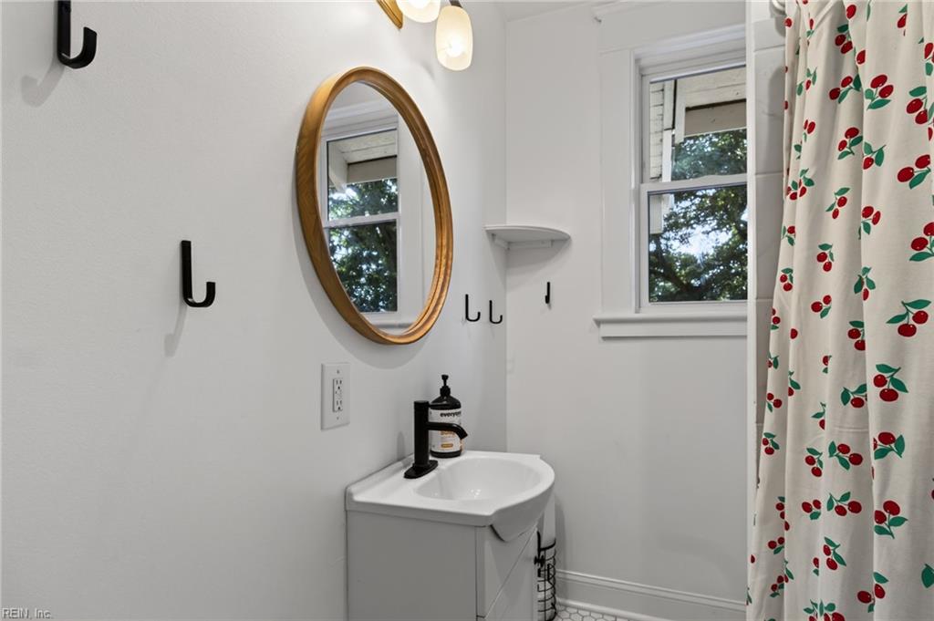 711 Pennsylvania Ave Property Photo 18