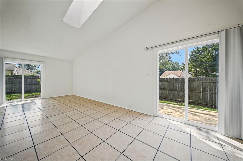 800 Stephanie Ct Property Photo 7