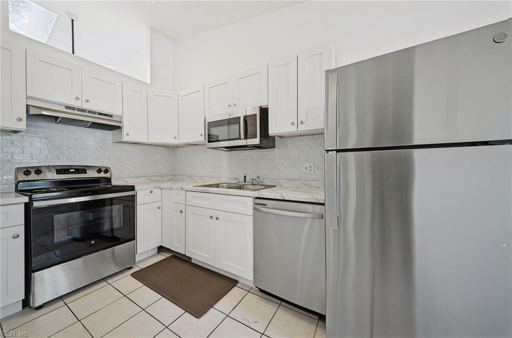 800 Stephanie Ct Property Photo 10