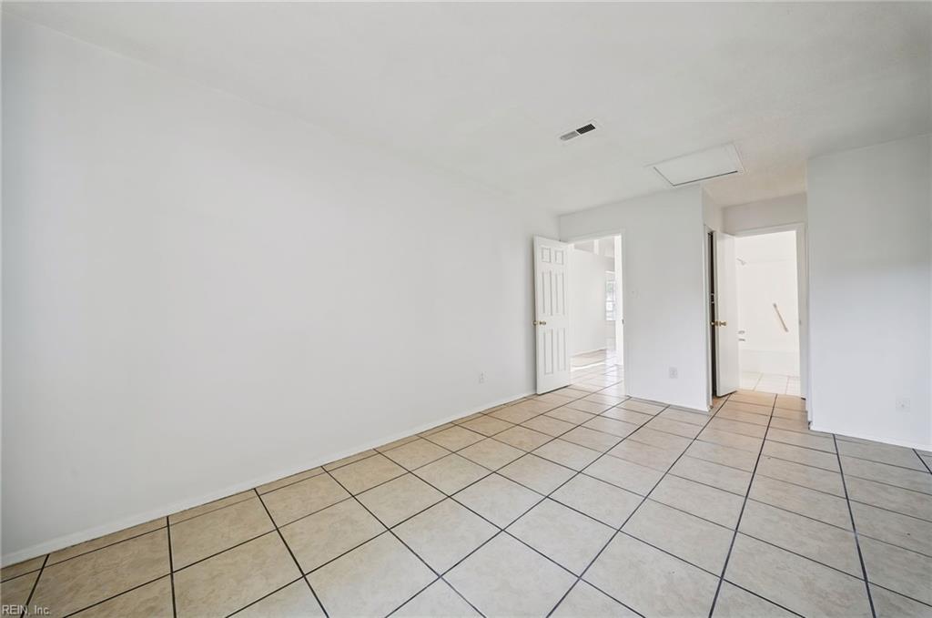 800 Stephanie Ct Property Photo 16
