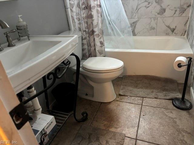 2940 Delaware Xing Property Photo 16