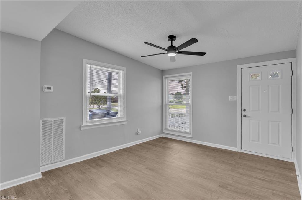 2917 Berkley Ave Property Photo 11
