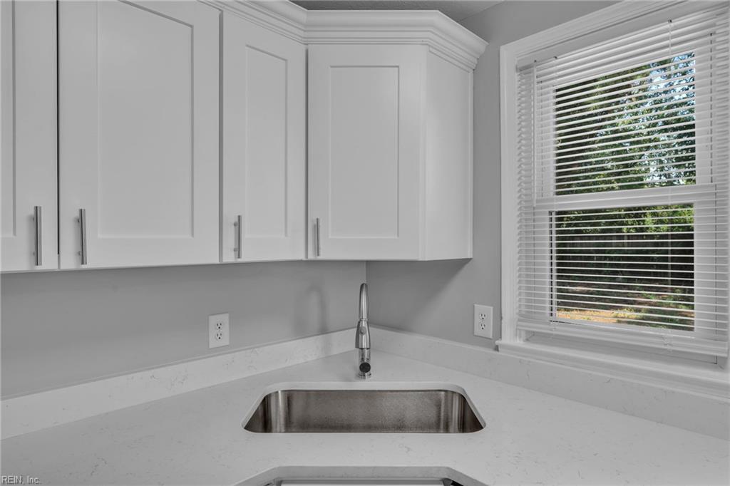 2917 Berkley Ave Property Photo 18
