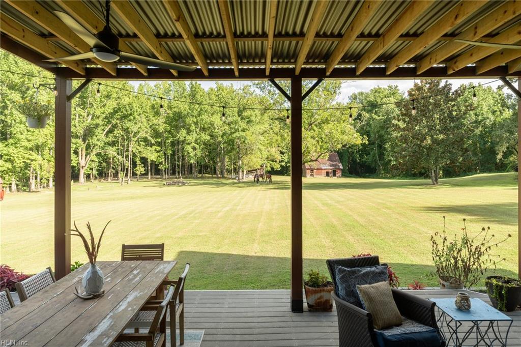 10092 Holly Forks Rd Property Photo 3