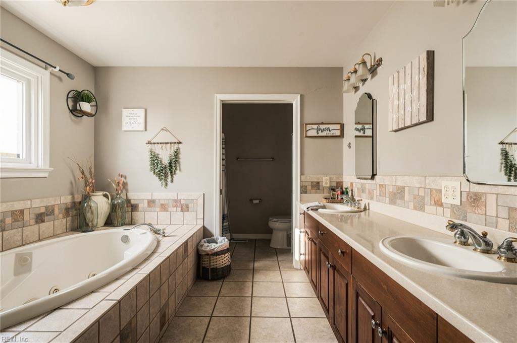 10092 Holly Forks Rd Property Photo 37