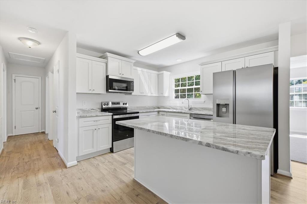 1121 Sir Gawaine Dr Property Photo 14