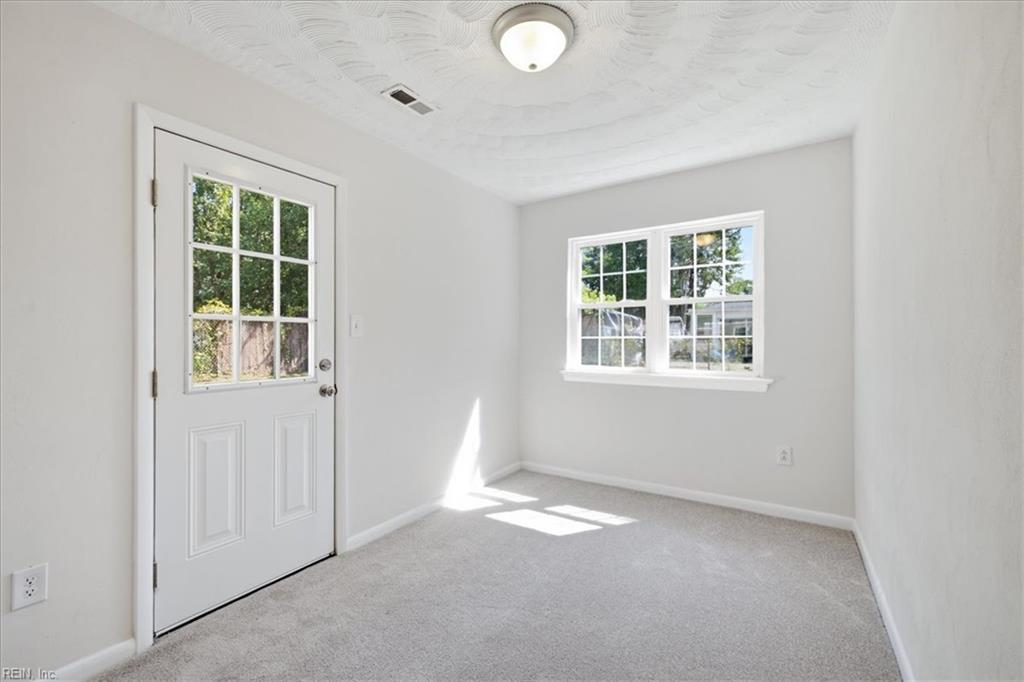 1121 Sir Gawaine Dr Property Photo 17