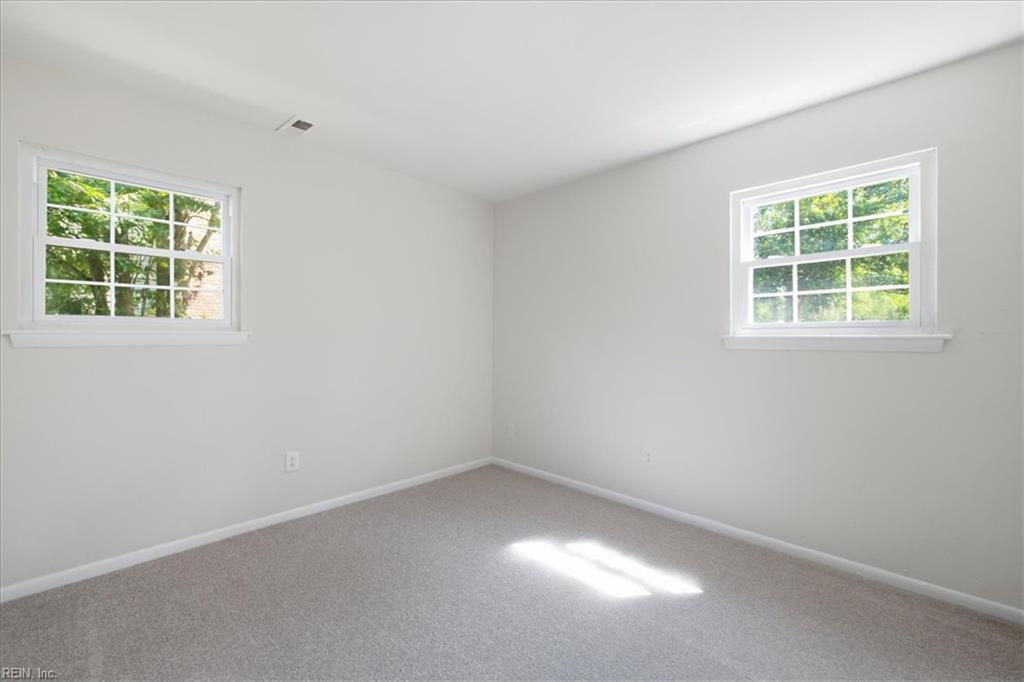 1121 Sir Gawaine Dr Property Photo 33