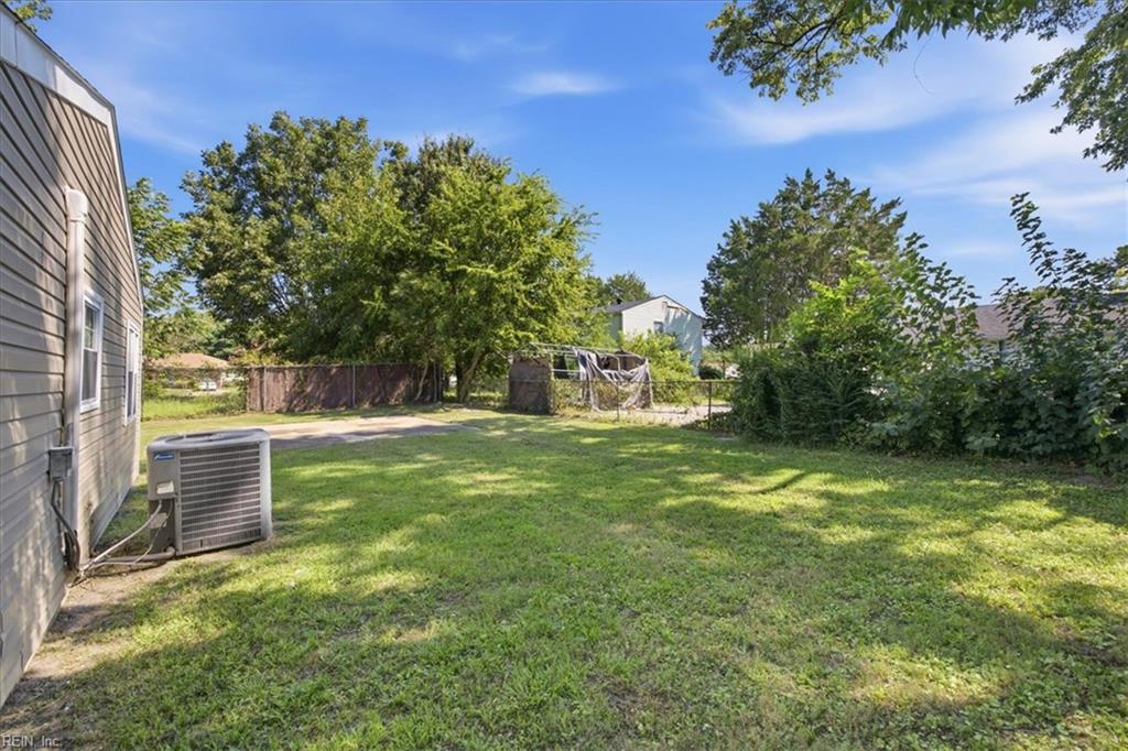 1121 Sir Gawaine Dr Property Photo 36