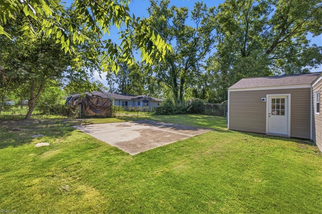 1121 Sir Gawaine Dr Property Photo 39