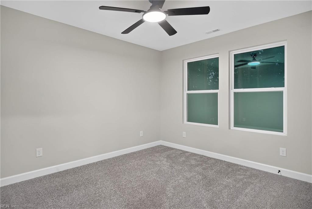 1621 Colonial Ave Property Photo 23