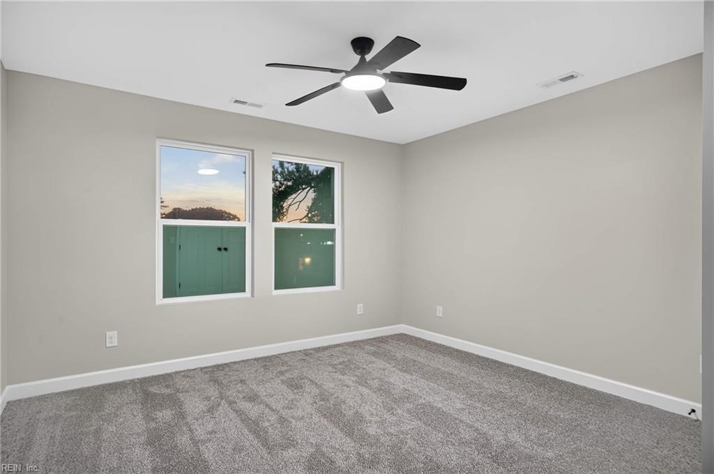 1621 Colonial Ave Property Photo 24