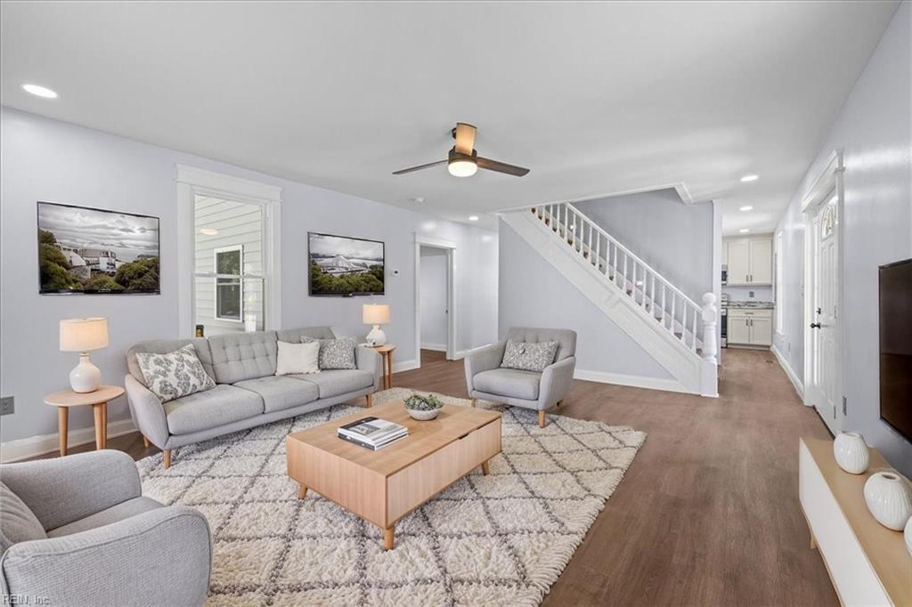 18215 First St Property Photo 2