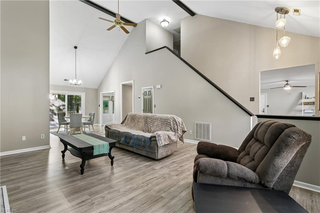 106 Copperfield Property Photo 6