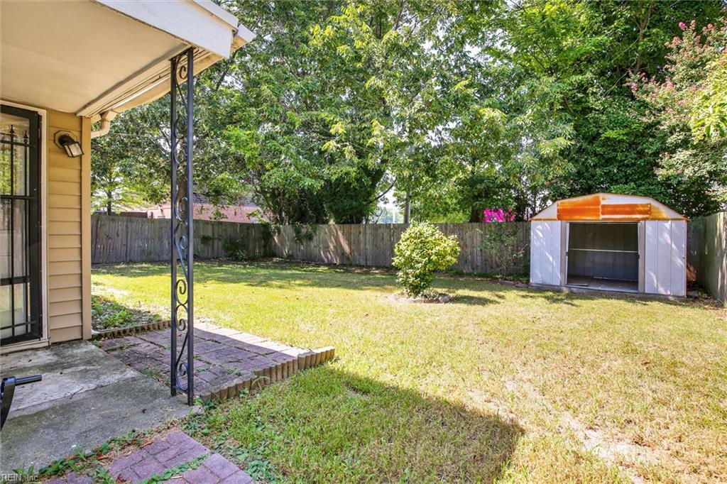 5110 82nd St Property Photo 11