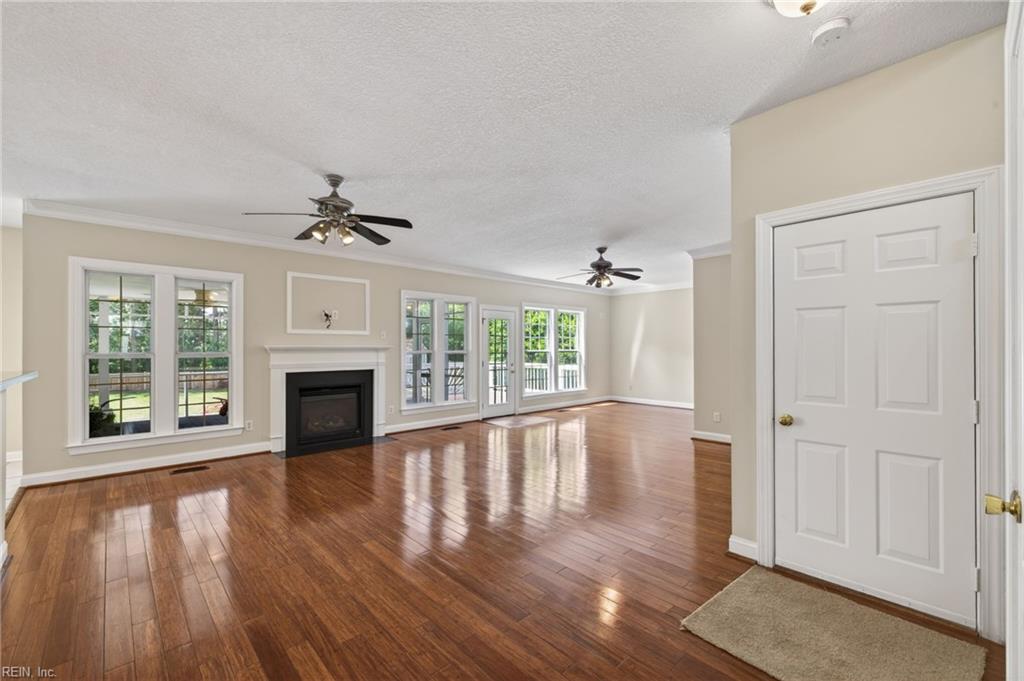 320 Green View Rd Property Photo 13