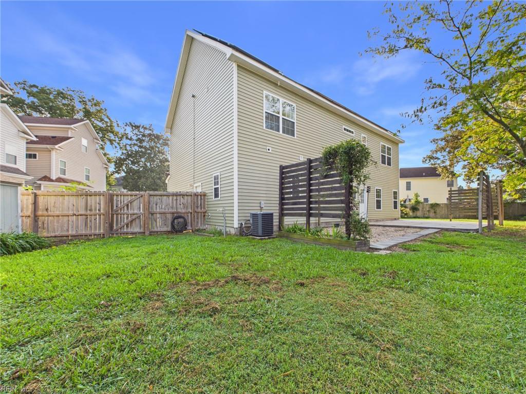 869 Shurney Ln Property Photo 42