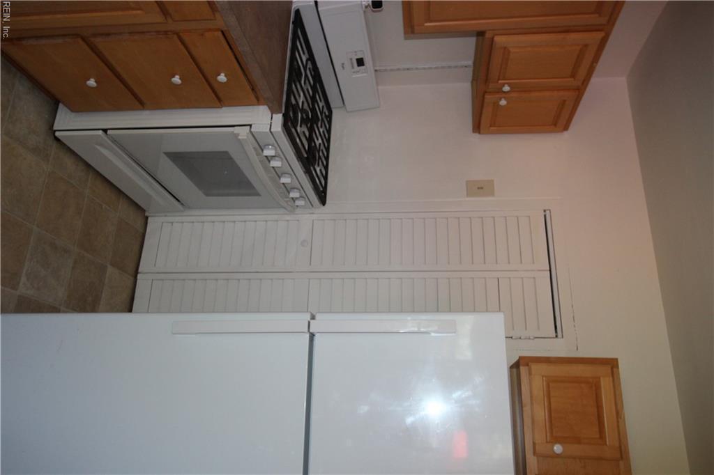 1111 Redgate Ave Property Photo 6