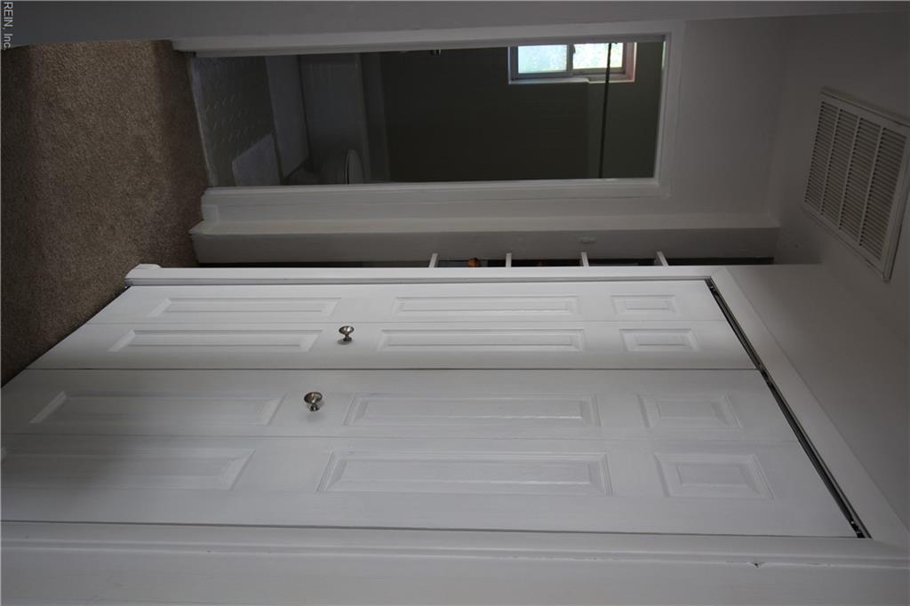 1111 Redgate Ave Property Photo 7