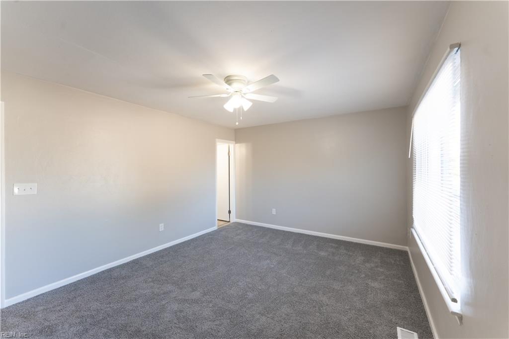 430 Peregrine St Property Photo 24