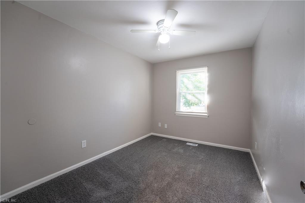 430 Peregrine St Property Photo 28