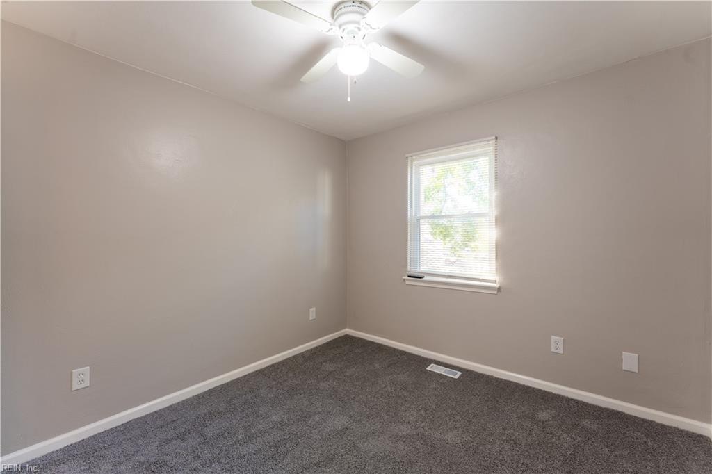 430 Peregrine St Property Photo 34