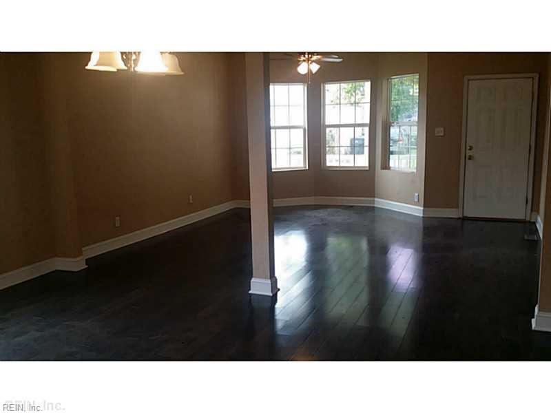 3214 Bapaume Ave Property Photo 8