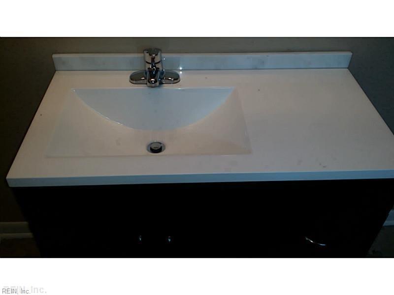 3214 Bapaume Ave Property Photo 16