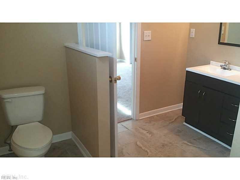 3214 Bapaume Ave Property Photo 17