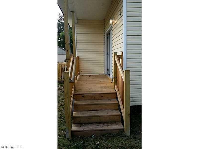 3214 Bapaume Ave Property Photo 27