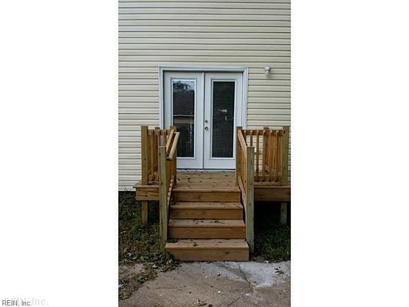 3214 Bapaume Ave Property Photo 28