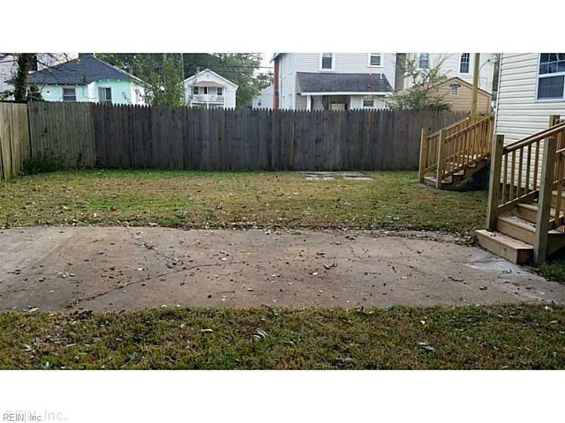 3214 Bapaume Ave Property Photo 31