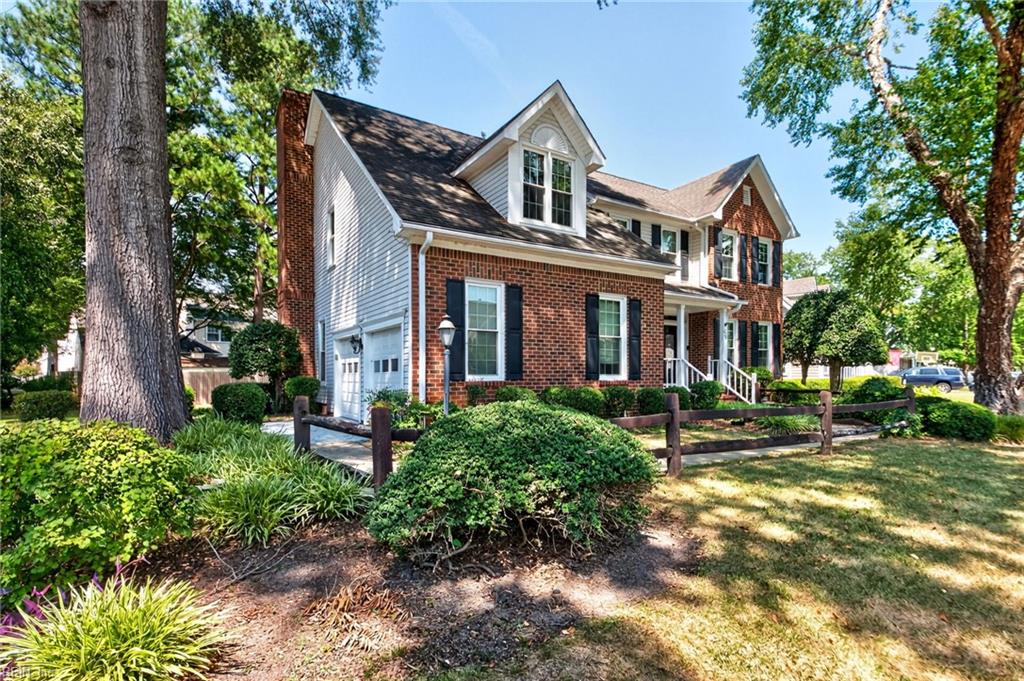 228 Country Club Blvd Property Photo 3