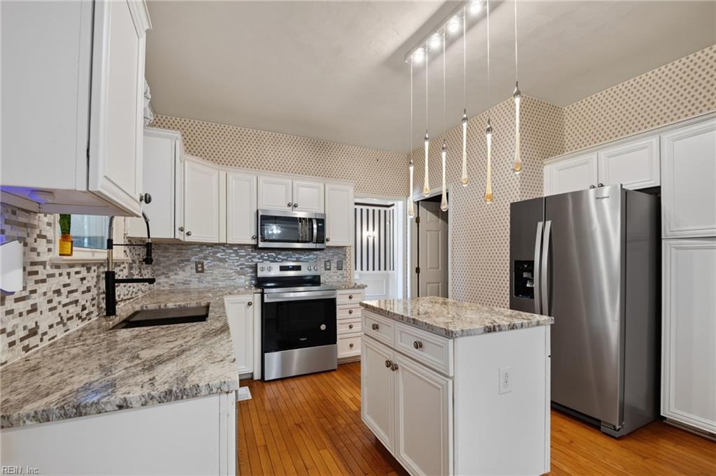 228 Country Club Blvd Property Photo 13