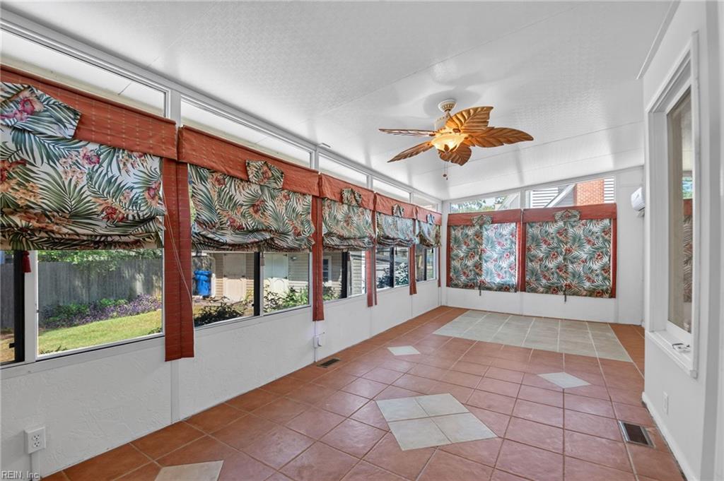 228 Country Club Blvd Property Photo 21