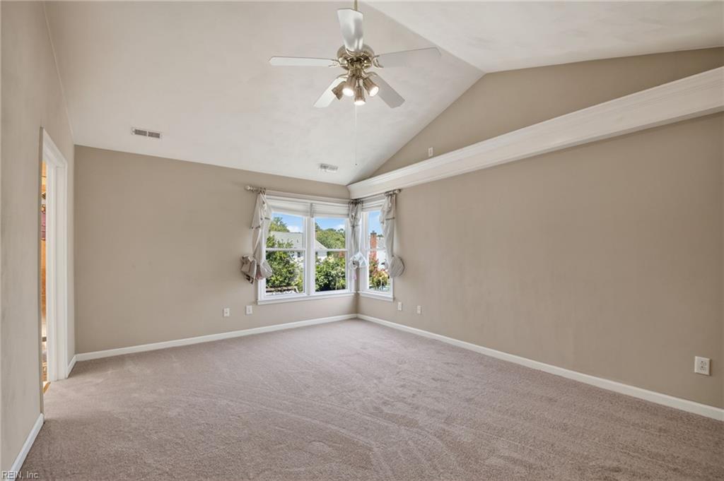 228 Country Club Blvd Property Photo 23
