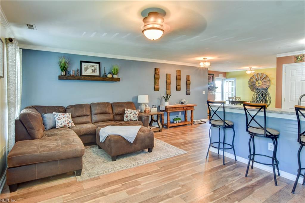1522 Lilac Ave Property Photo 2