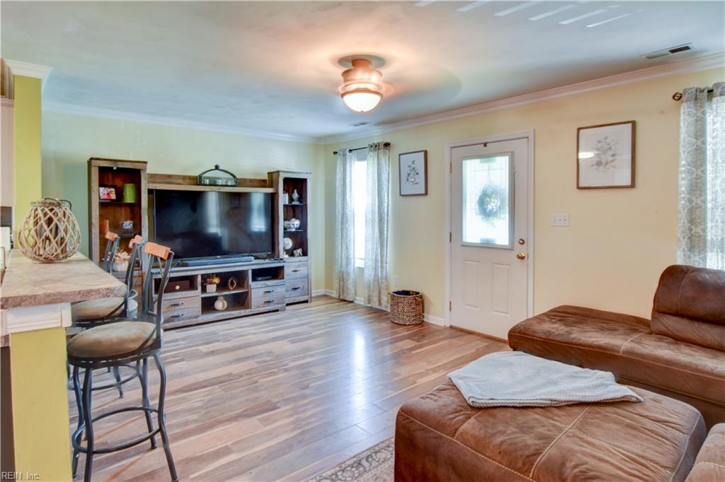 1522 Lilac Ave Property Photo 3