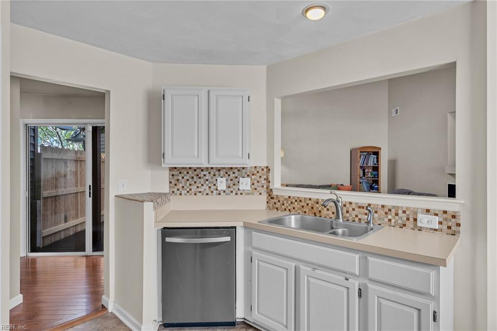 4305 Napa Ct Property Photo 12